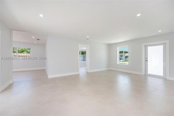Cutler Ridge, 10040 SW 215th St, Cutler Bay, Florida 33189, image 2