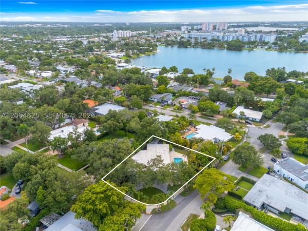 Sky Lake, 19130 NE 21st Ave, North Miami Beach, Florida 33179, image 2