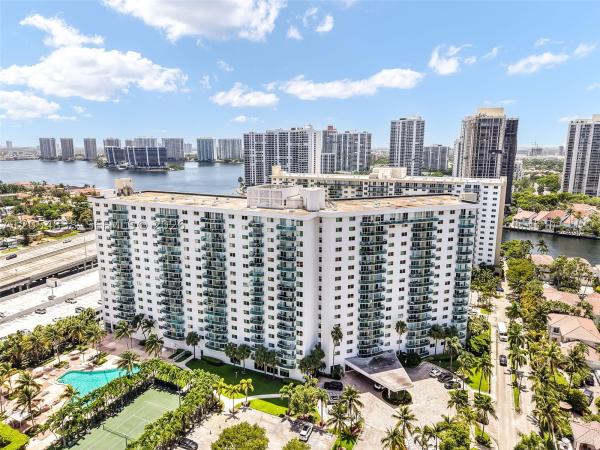 Oceanview B, 19380 Collins Ave #1423, Sunny Isles Beach, Florida 33160, image 3