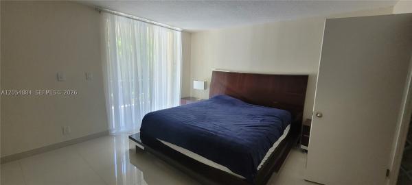 Venetian Park, 2304 NE 11th St #207, Hallandale Beach, Florida 33009, image 2
