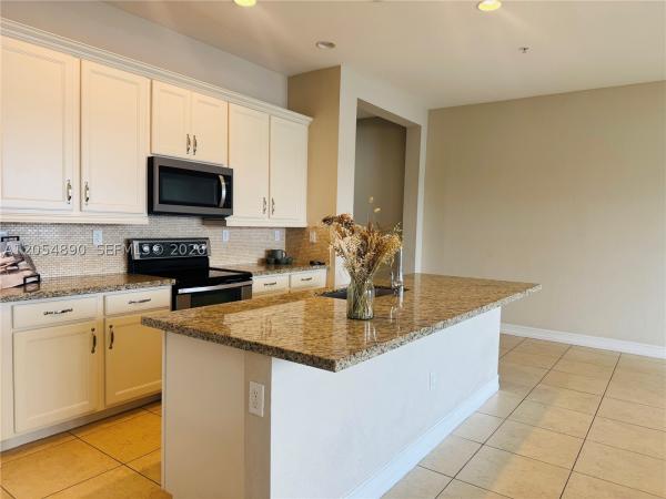 The Grove At Raintree, 1409 SW 113th Ave, Pembroke Pines, Florida 33025, image 2