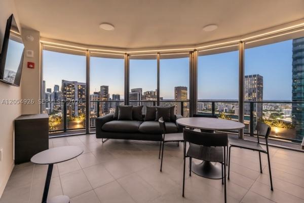 121 NE 5th St #3405, Miami, Florida 33132, image 1