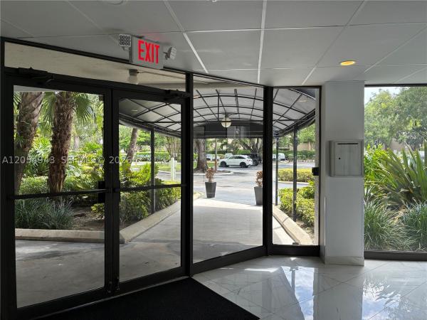 Weston, Florida 33326, image 2