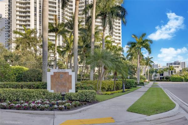 North Tower At The Point, 21205 NE 37th Ave #701, Aventura, Florida 33180, image 1