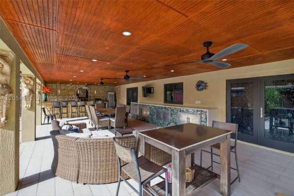 2431 SW 127th Ave, Unincorporated Dade County, Florida 33175, image 1