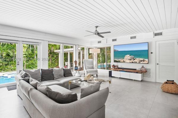 Riviera, 6511 Riviera Dr, Coral Gables, Florida 33146, image 2