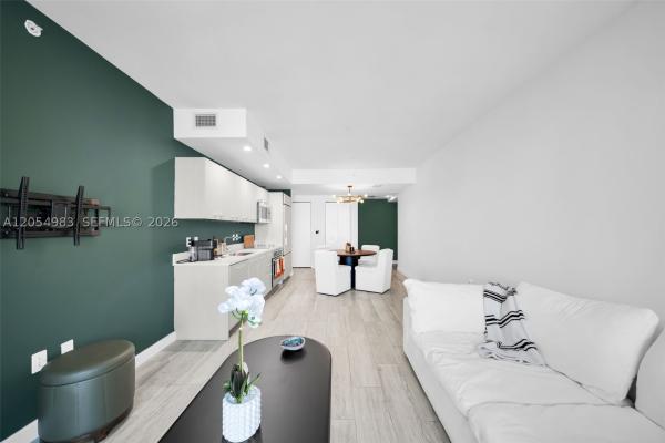 Brickell Heights East, 45 SW 9th St #3909, Miami, Florida 33130, image 1