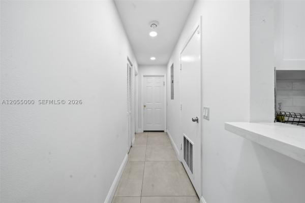 Banyan Oakridge, 4952 SW 32nd Ave #140, Dania Beach, Florida 33312, image 3