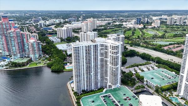 Mystic Pointe Tower 500, 3530 Mystic Pointe Dr #1606, Aventura, Florida 33180, image 3