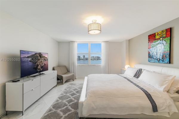 Winston Towers 200, 251 174th St #1104, Sunny Isles Beach, Florida 33160, image 3