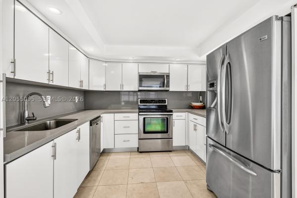 Brickell Place, 1901 Brickell Ave #B1109, Miami, Florida 33129, image 1