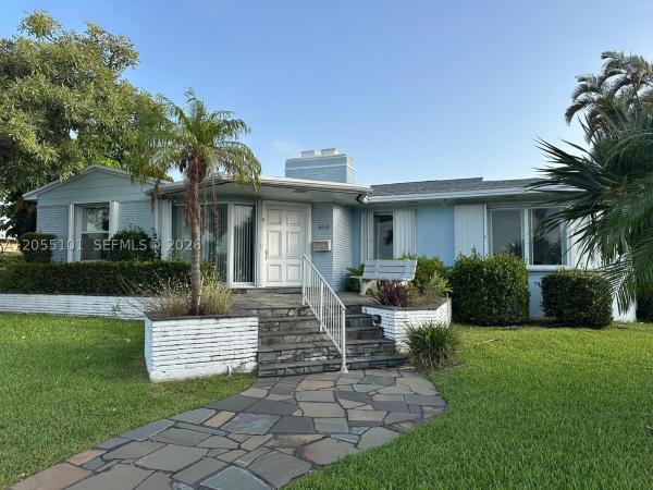 Hollywood Lakes, 803 N Southlake Dr, Hollywood, Florida 33019, image 1