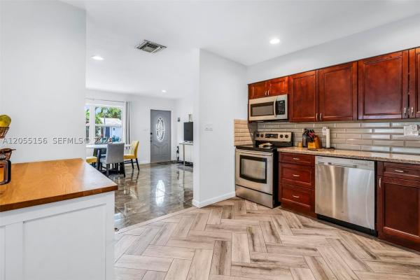 Westwood 17, 7211 NW 76th St, Tamarac, Florida 33321, image 1