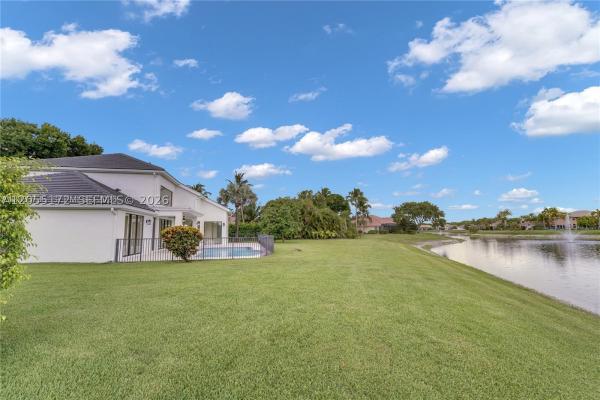 Lexington Estates, 22281 Tupelo Pl, Boca Raton, Florida 33428, image 2