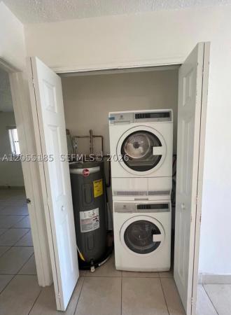 St James Park Northeast, 1670 Harding St #1-2, Hollywood, Florida 33020, image 2