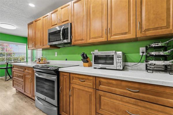 Oakland Hills, 5309 SW 8th Ct, Margate, Florida 33068, image 1