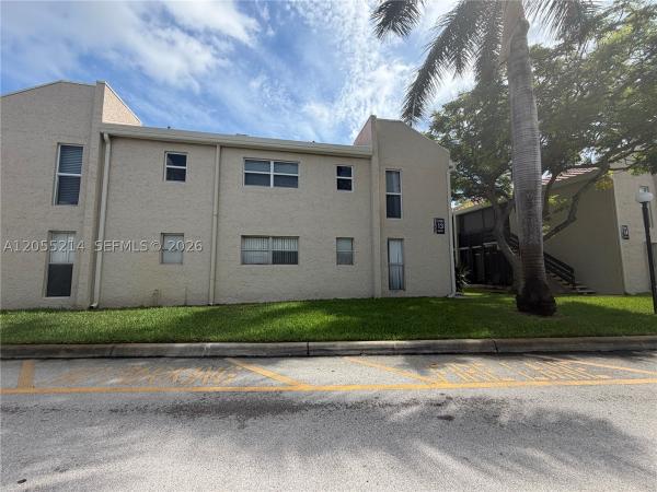 Embarcadero, 5328 NE 6th Ave #F13, Oakland Park, Florida 33334, image 2