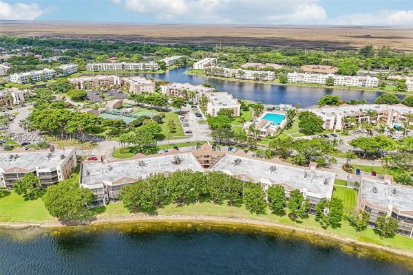 Fairfax, 7468 Fairfax Dr #302, Tamarac, Florida 33321, image 2