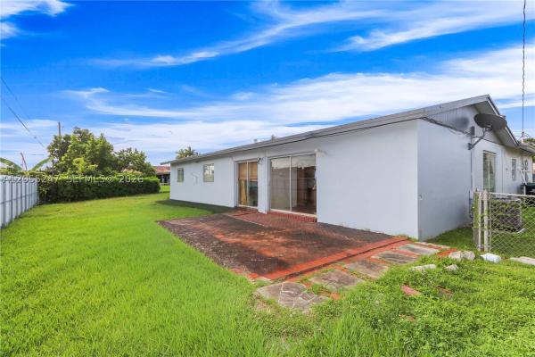 12465 SW 33rd St, Unincorporated Dade County, Florida 33175, image 2