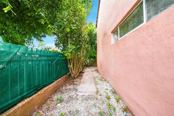 8684 NW 1st St, Unincorporated Dade County, Florida 33126, image 2