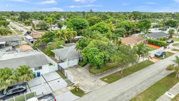 9921 SW 165th Ter, Unincorporated Dade County, Florida 33157, image 2