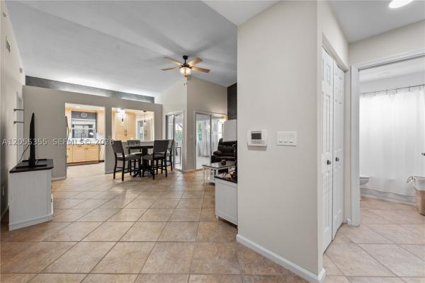North Gate, 715 SE 22nd Ln, Homestead, Florida 33033, image 2