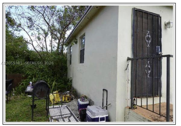 Bowling Green, 722 NW 53rd St, Miami, Florida 33127, image 2