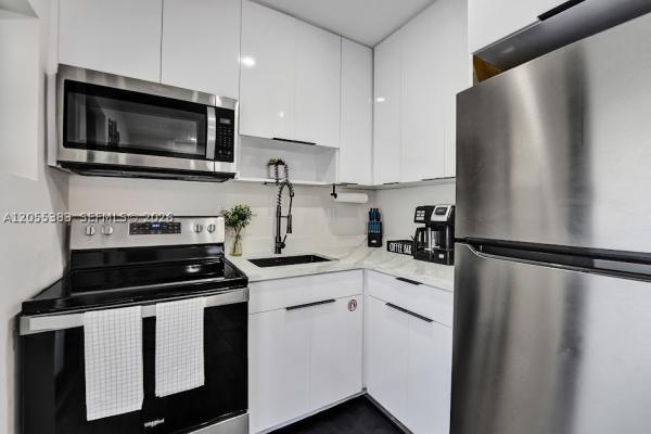 South Middle River, 1405 N Andrews Ave #2, Fort Lauderdale, Florida 33311, image 3
