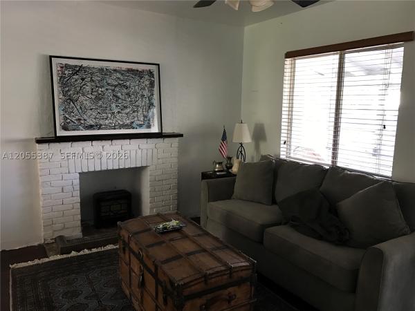 Crowell, 2000 SW 25th St, Miami, Florida 33133, image 3