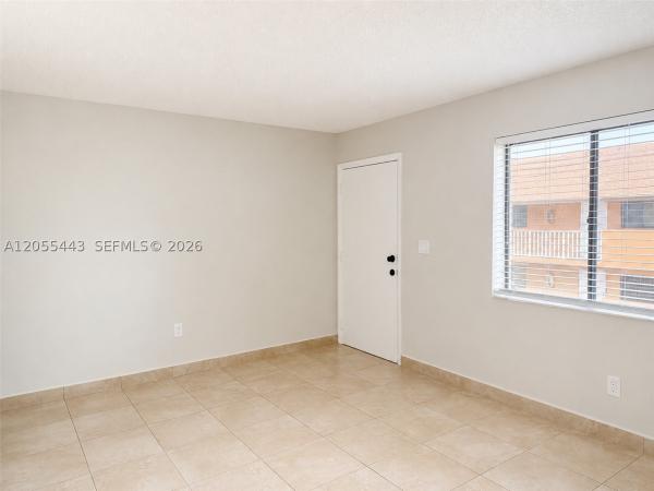 1521 W 42nd Pl #18, Hialeah, Florida 33012, image 1