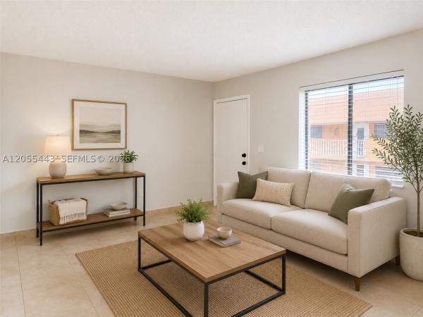 1521 W 42nd Pl #18, Hialeah, Florida 33012, image 2