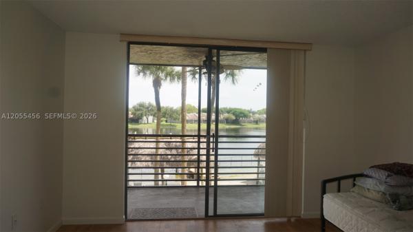 Colony Point, 1100 Colony Point Cir #206, Pembroke Pines, Florida 33026, image 3