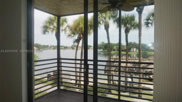 Colony Point, 1100 Colony Point Cir #206, Pembroke Pines, Florida 33026, image 2