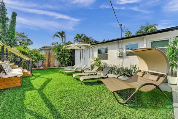 Royal Poinciana, 1912 Sherman St, Hollywood, Florida 33020, image 3