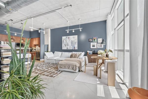 Cite On The Bay West, 2001 Biscayne Blvd #2414, Miami, Florida 33137, image 1