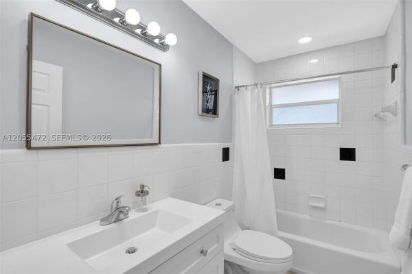 Knoll Ridge, 2160 NE 56th St #2, Fort Lauderdale, Florida 33308, image 2