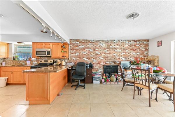 Woodcrest Manor, 315 SW 12th Ave, Boynton Beach, Florida 33435, image 2