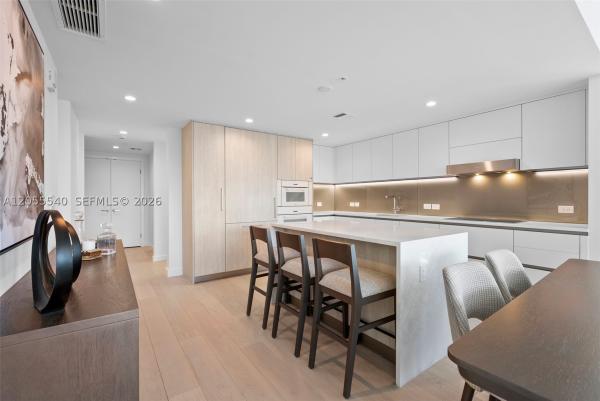 9201 E Bay Harbor Dr #302, Bay Harbor Islands, Florida 33154, image 3