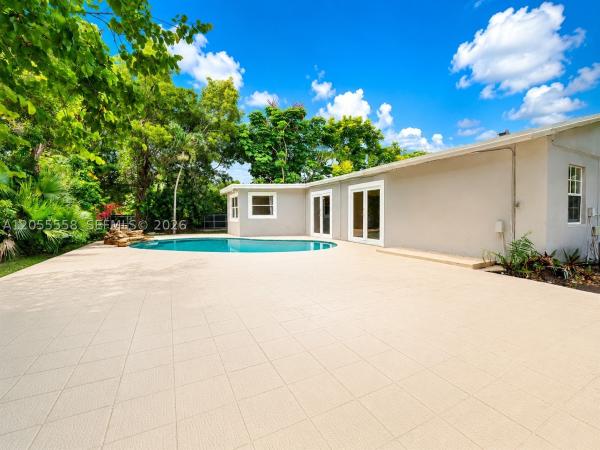 15831 Palmetto Club Dr, Unincorporated Dade County, Florida 33157, image 2