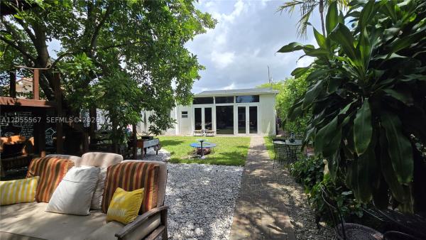 Crowell, 2000 SW 25th St #1, Miami, Florida 33133, image 3