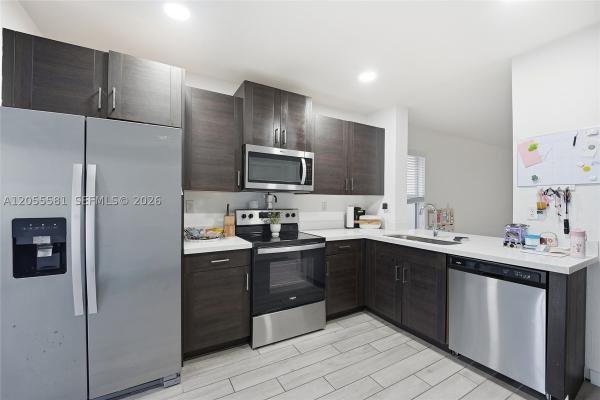 Royal Homes West, 427 NE 6th Ct, Florida City, Florida 33034, image 2