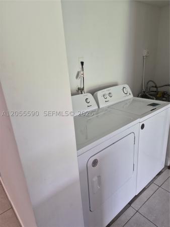Maplewood Townhouses, 9943 W Atlantic Blvd, Coral Springs, Florida 33071, image 2
