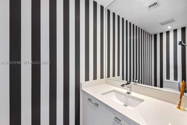 Paraiso Bay, 650 NE 32nd St #PH-5201, Miami, Florida 33137, image 1
