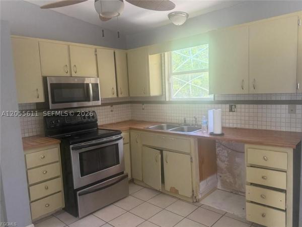 706 SW 31st St, Cape Coral, Florida 33914, image 3