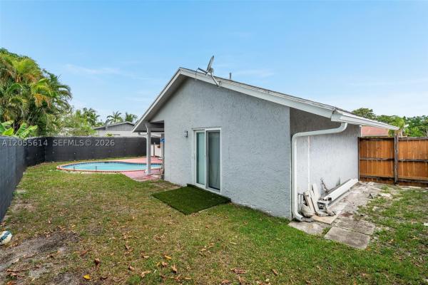 North Lauderdale Village, 8250 SW 3rd Pl, North Lauderdale, Florida 33068, image 1