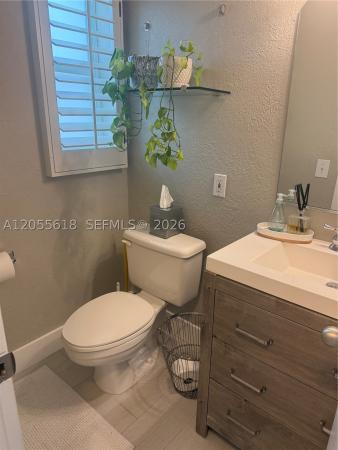 Villas Of Pinecrest, 6709 N Kendall Dr #220, Pinecrest, Florida 33156, image 2