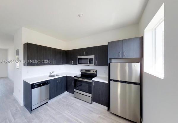 Tee Time, 321 S Shore Dr #12, Miami Beach, Florida 33141, image 3