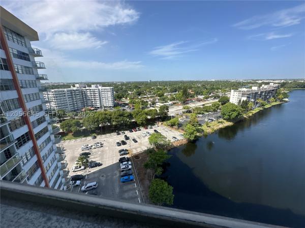 1301 NE Miami Gardens Dr #1403W, Unincorporated Dade County, Florida 33179, image 2