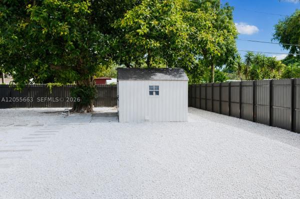 Sunkist Grove, 1220 NW 125th St, North Miami, Florida 33167, image 1