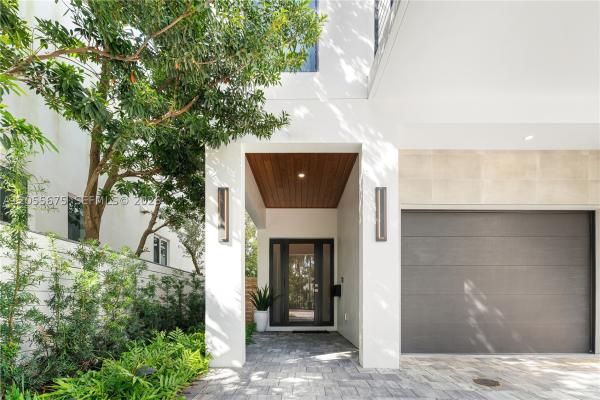 Victoria Skyloft, Fort Lauderdale, Florida 33304, image 1